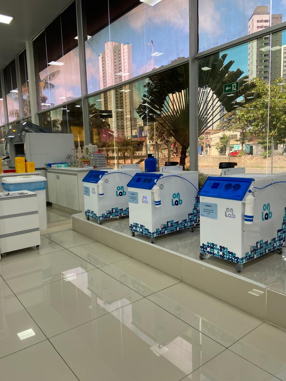 Sistemas PuroLab instalados em laboratório